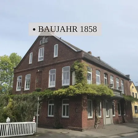 Haus Krabbe: North Sea Apartment with Pet-Friendly Stay Wremen Exterior photo