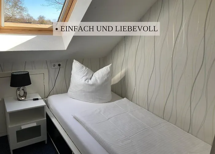 Haus Krabbe Apartments, Zentral Gelegen Im Idyllischen Nordseeort Zwischen Bremerhaven Und Cuxhaven, Hunde Kostenfrei Willkommen, Hauseigene Kostenfreie Parkplaetze
